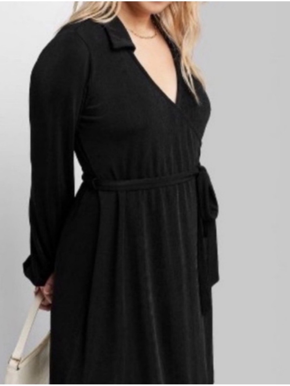 NWOT- Women's Balloon Long Sleeve Wrap Dress
- Wild Fable Black MEDIUM